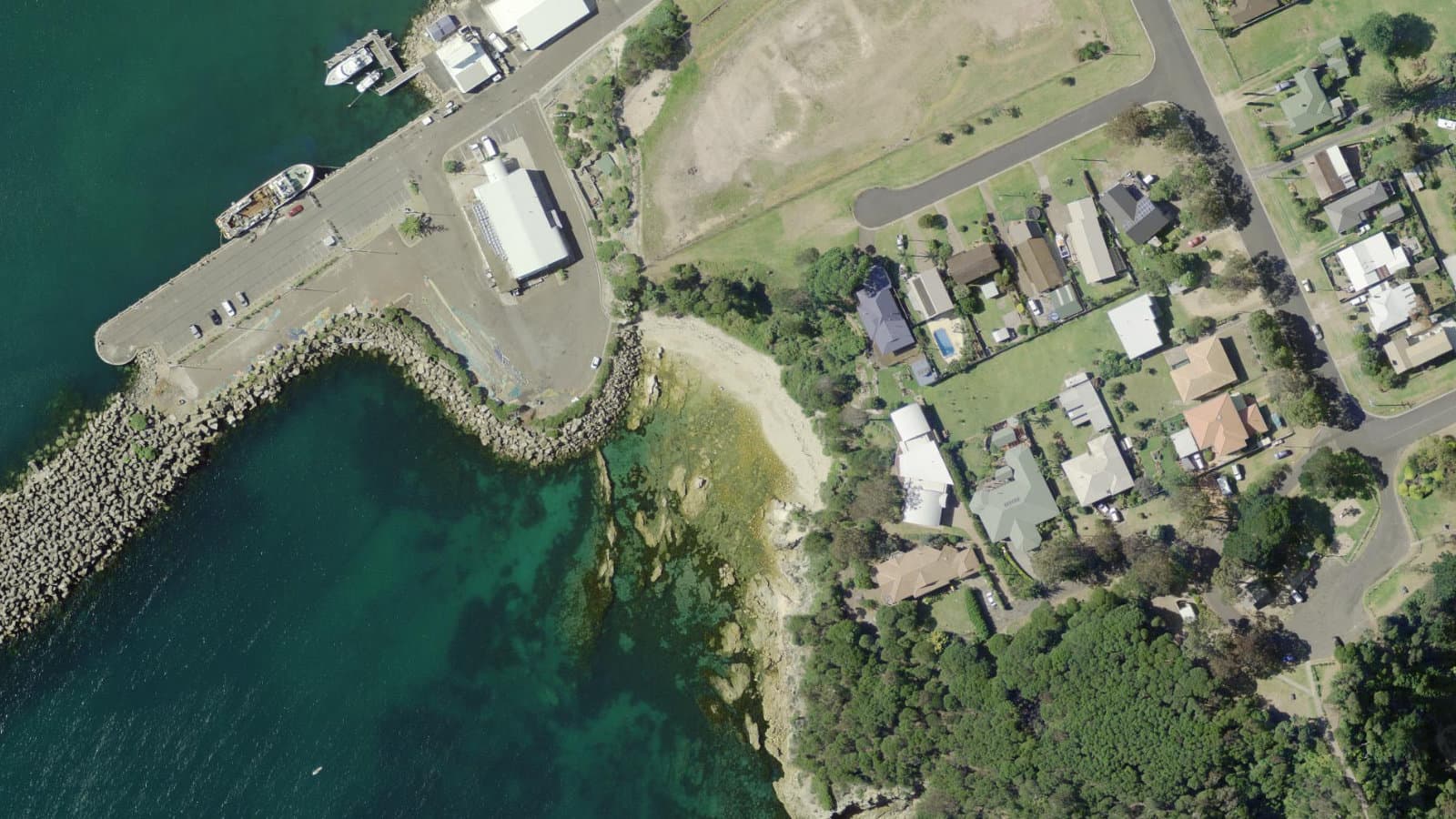 By Beach, Far South Coast / Sapphire Coast