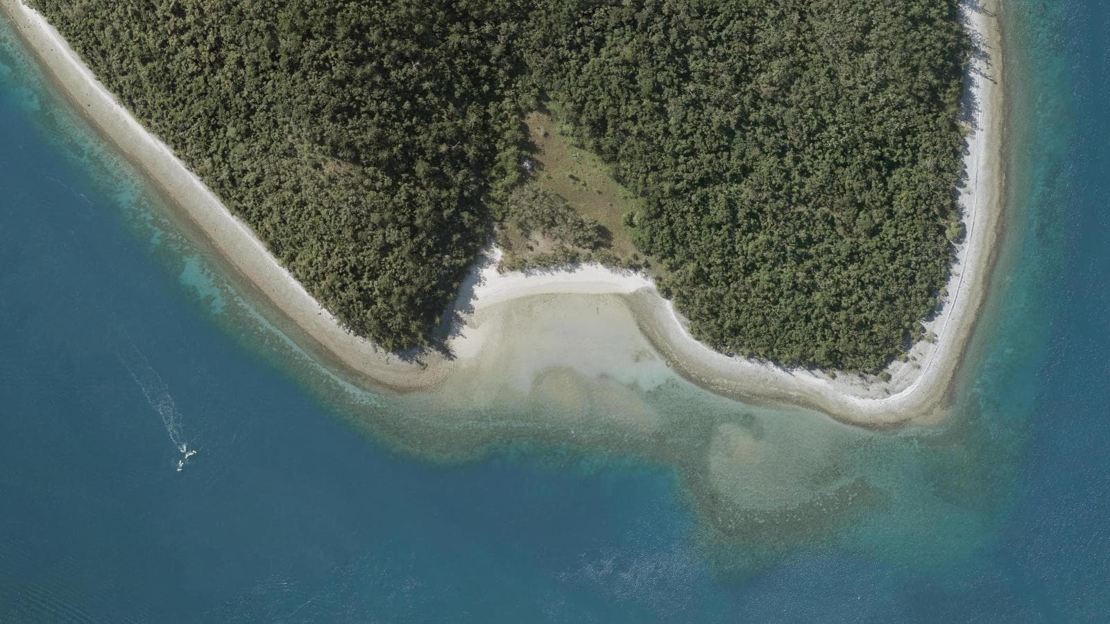 Cockatoo Beach, Mackay & Whitsundays