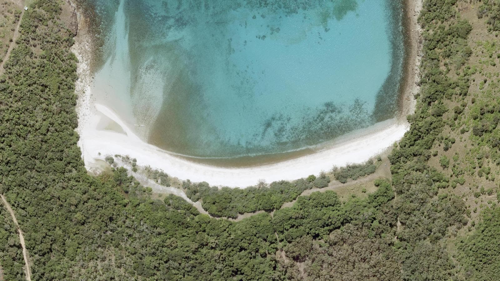 Connie Bay Beach, Mackay & Whitsundays