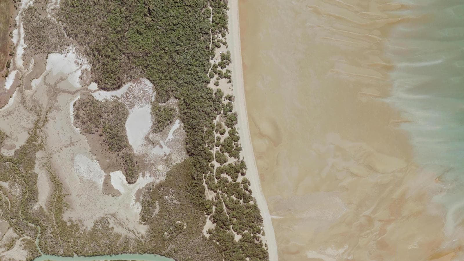 3 Mile Beach, Mackay & Whitsundays