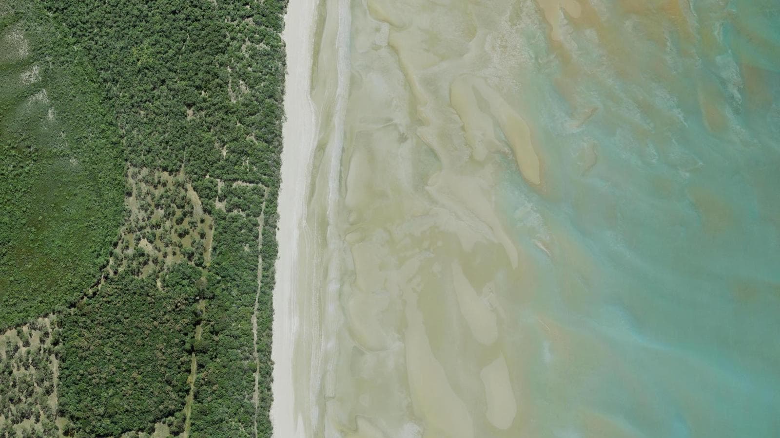 4 Mile Beach, Mackay & Whitsundays