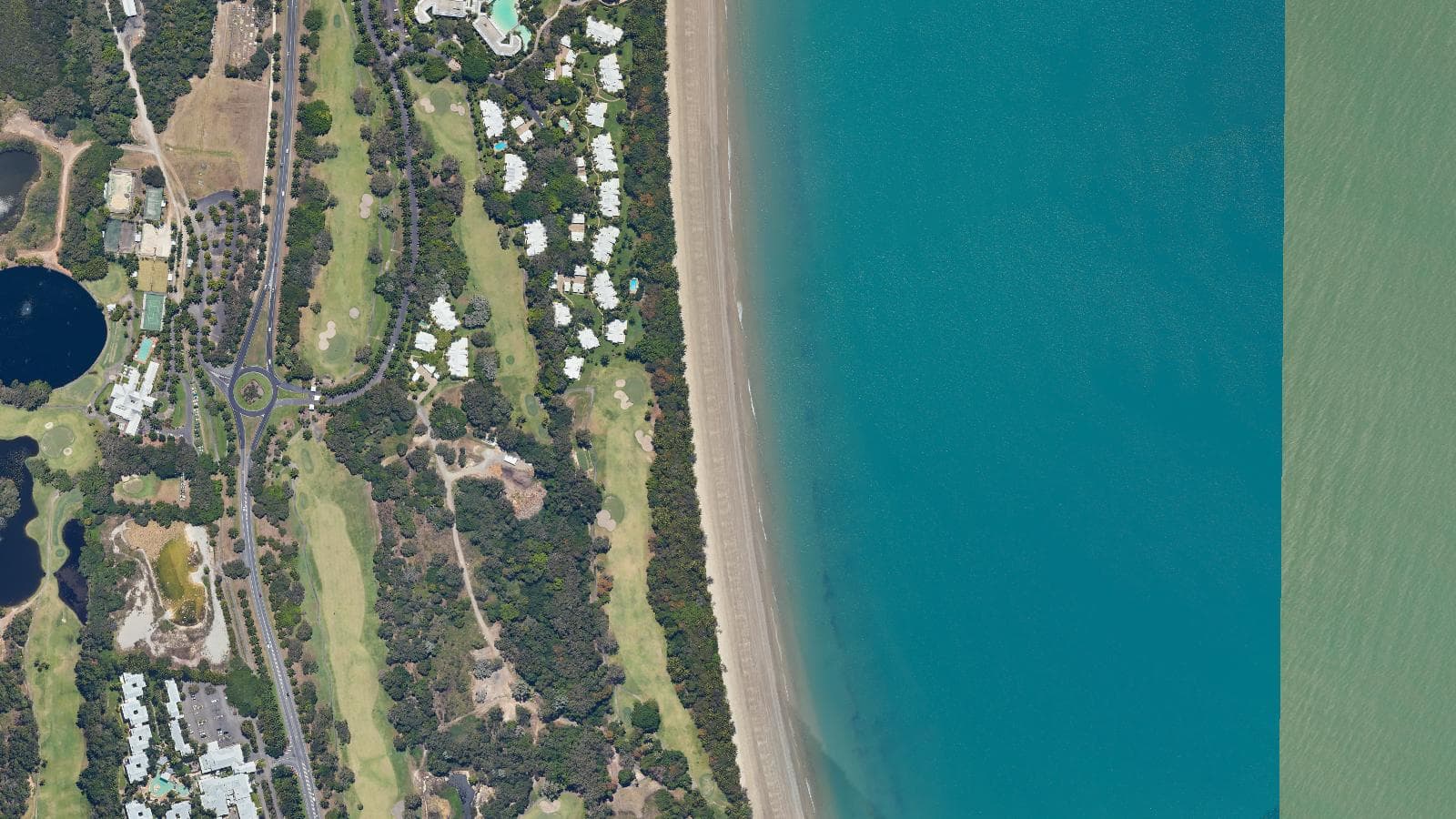 Four Mile Beach, Cairns & Tropical North