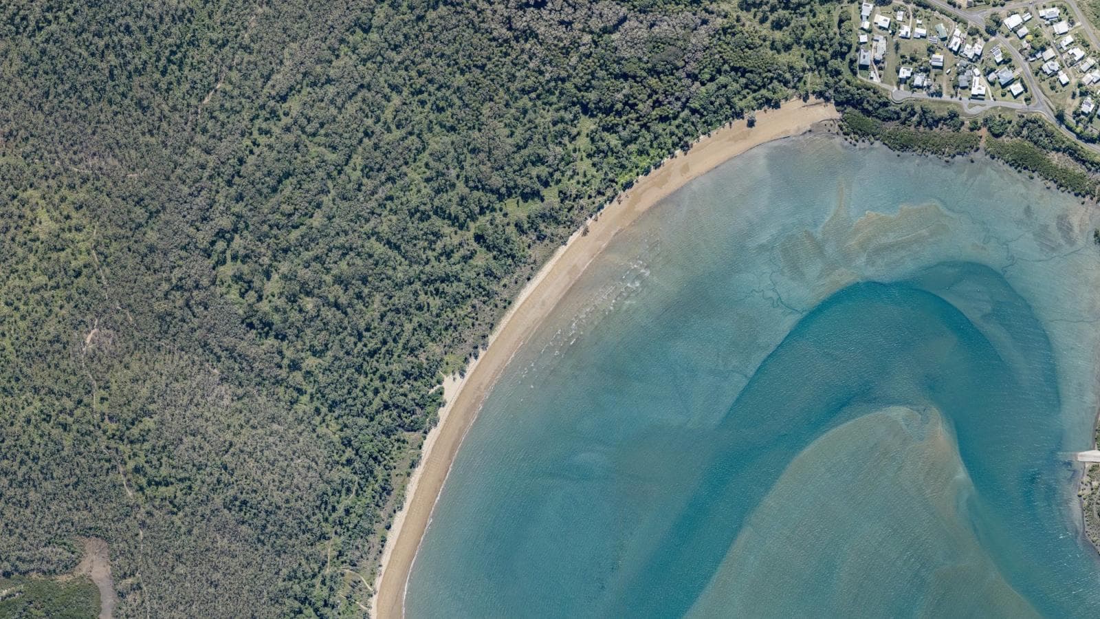 Johnsons Beach, Mackay & Whitsundays