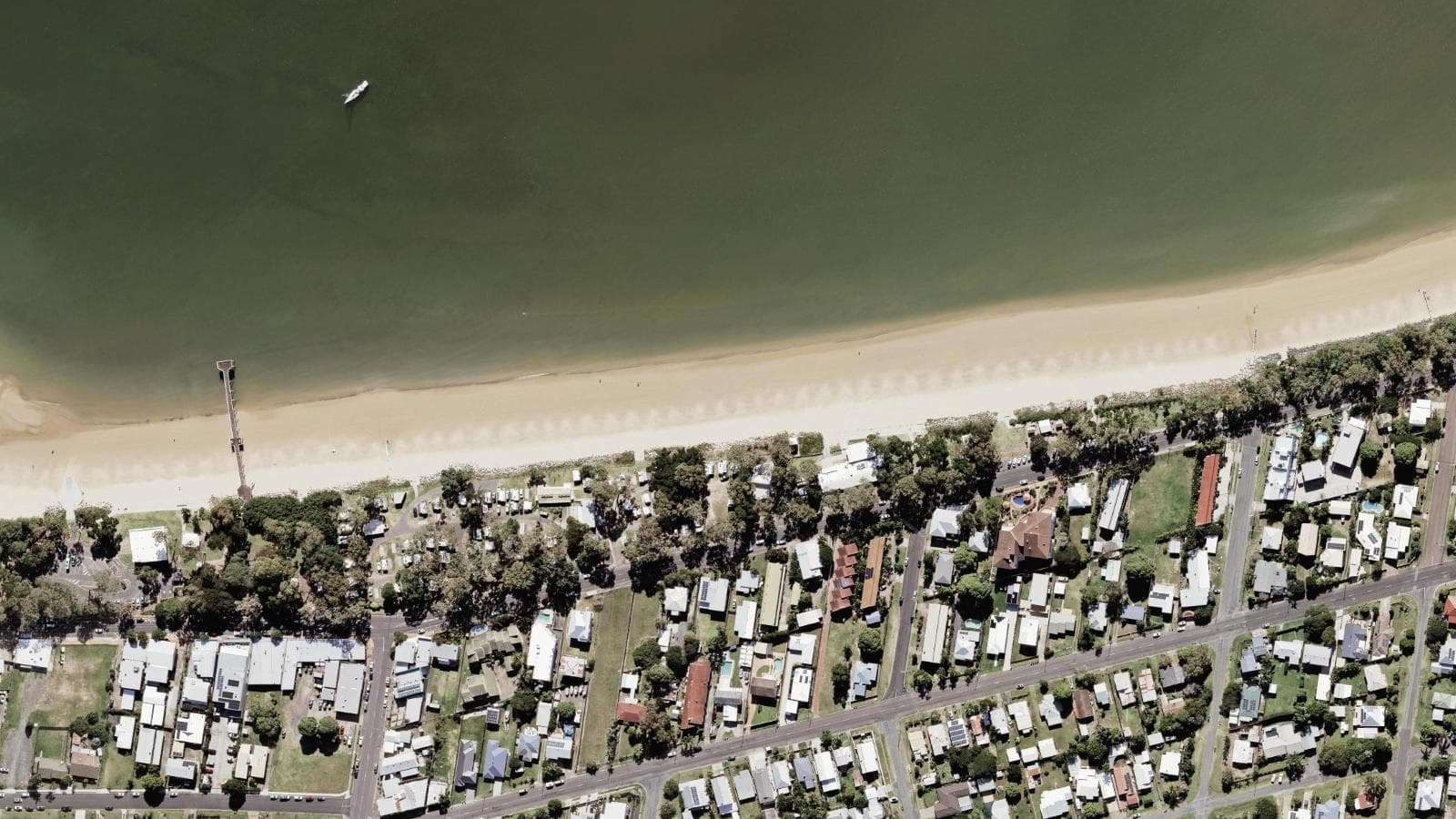 Torquay Beach, Fraser Coast & K'gari